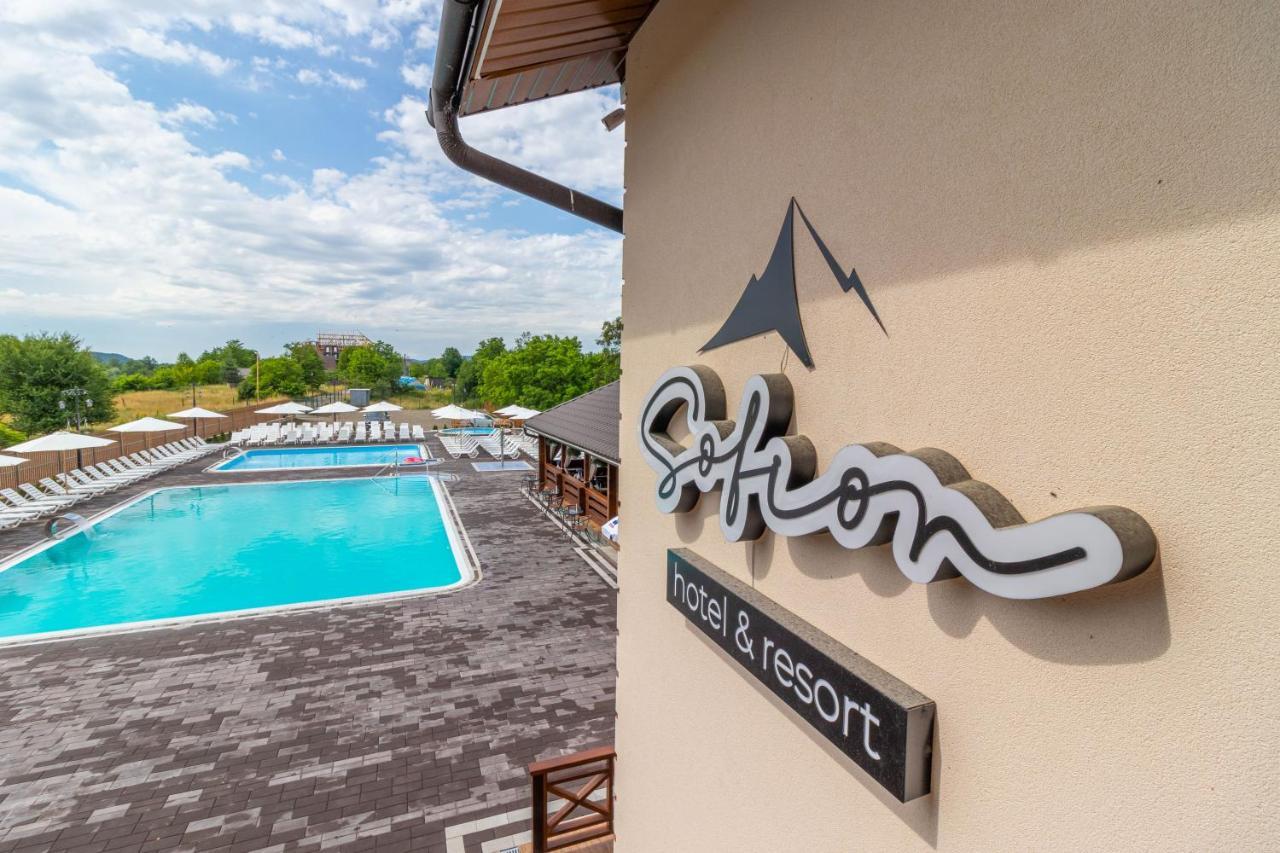 Sofion Hotel&Resort โซโลทวีโน ภายนอก รูปภาพ
